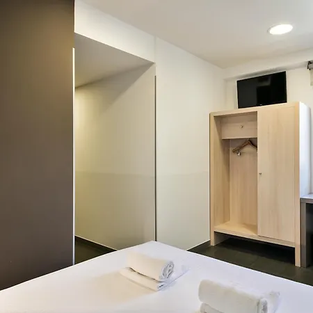 Отель Acta Laumon 3*