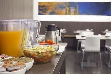 Laumon Hotel