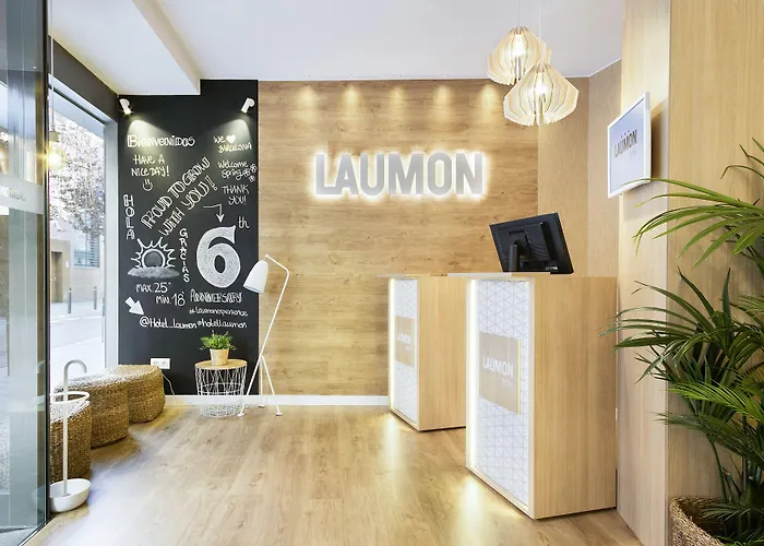 Acta Laumon ホテル 3*