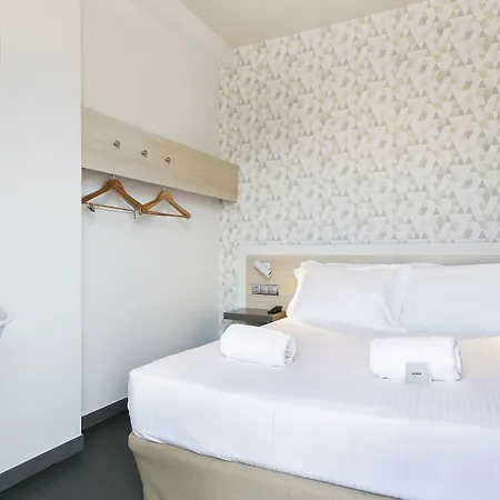Hotel Laumon 3*