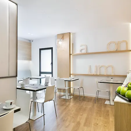 Laumon Hotel 3*